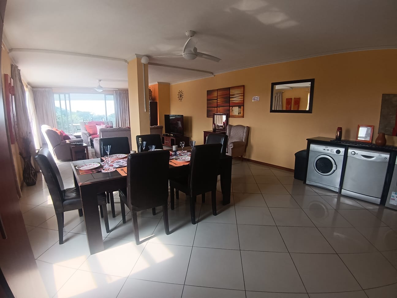 3 Bedroom, 2 Bathroom, Open Plan, Margate Sea view for Sale
