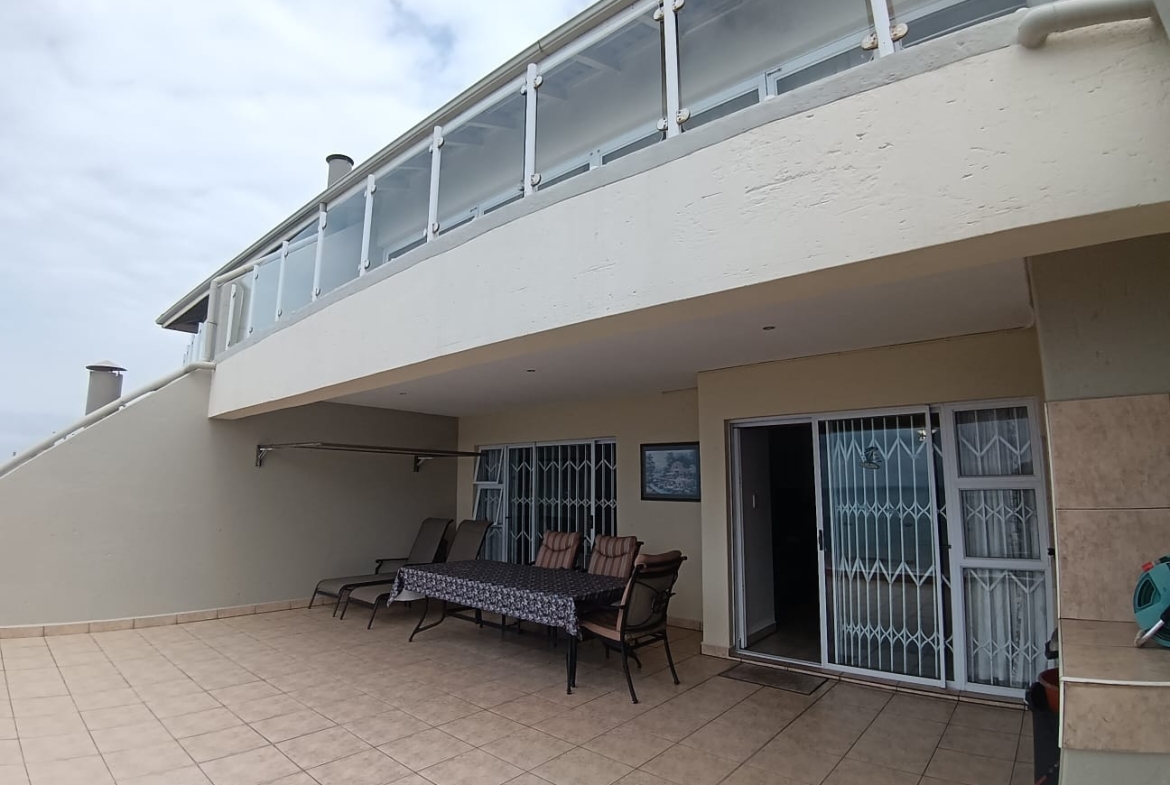 Spacious 3 Bedroom, 2 Bathroom, open plan Manaba Sea View For Sale