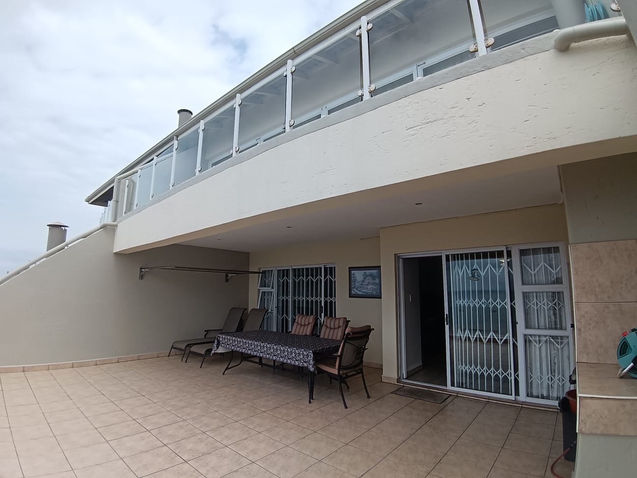 92f35e22-ecfb-40ef-8cc4-c03be48d66f6 Spacious 3 Bedroom, 2 Bathroom, open plan Manaba Sea View For Sale
