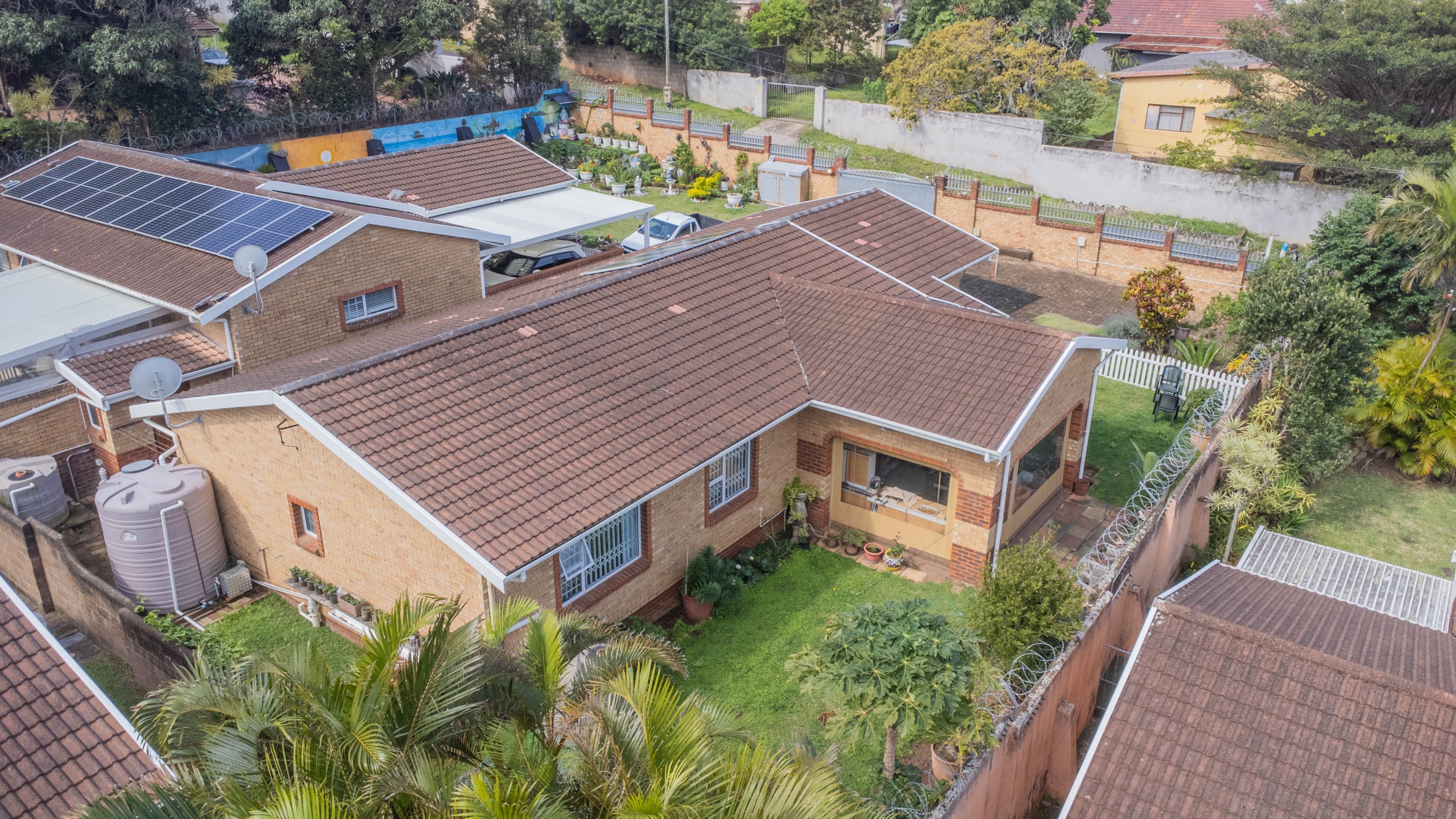 DJI_0927-HDR 3-Bedroom Solar-Powered Townhouse in Manaba Beach with Private Garden
