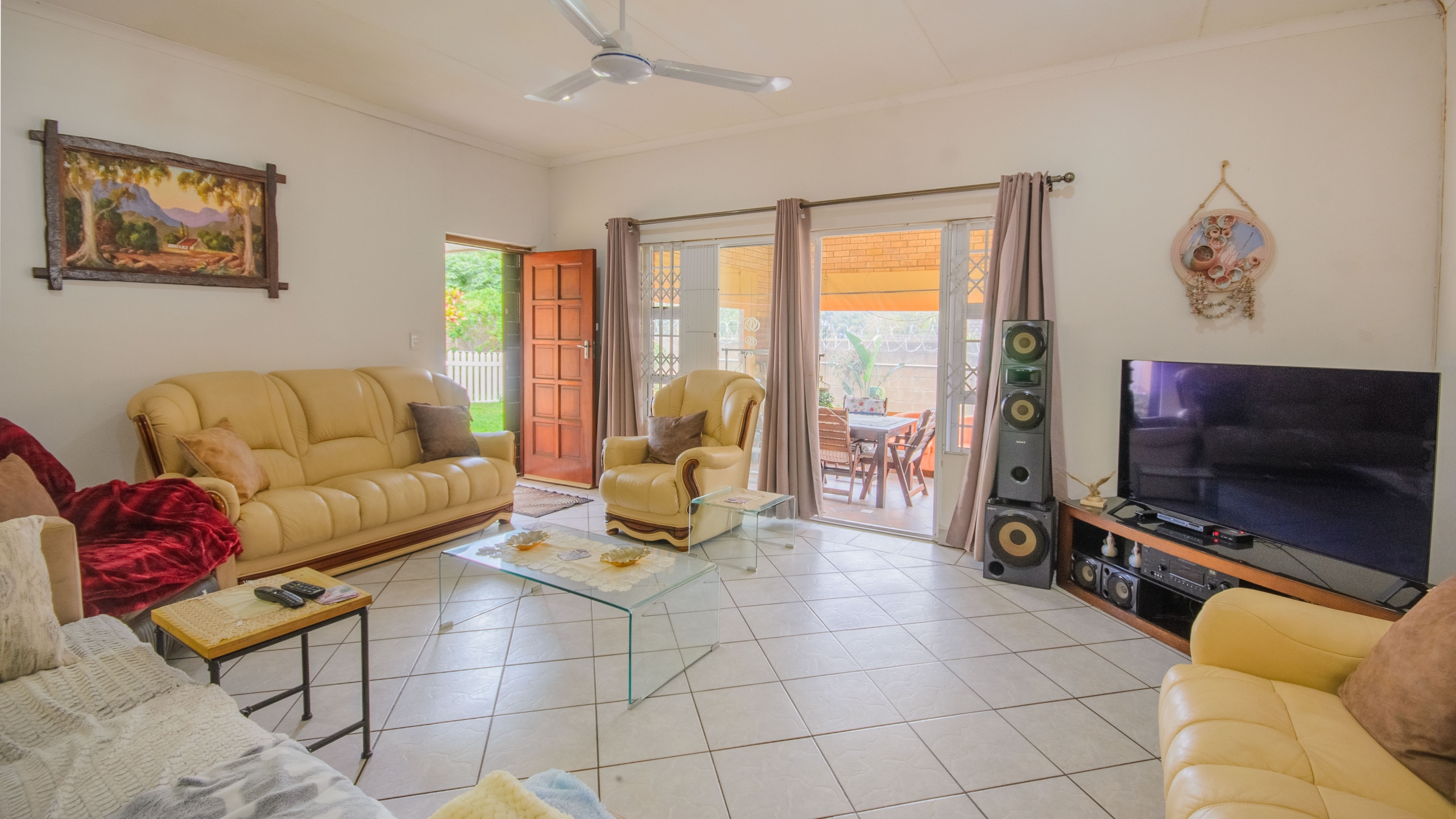 DSC_0246-HDR 3-Bedroom Solar-Powered Townhouse in Manaba Beach with Private Garden