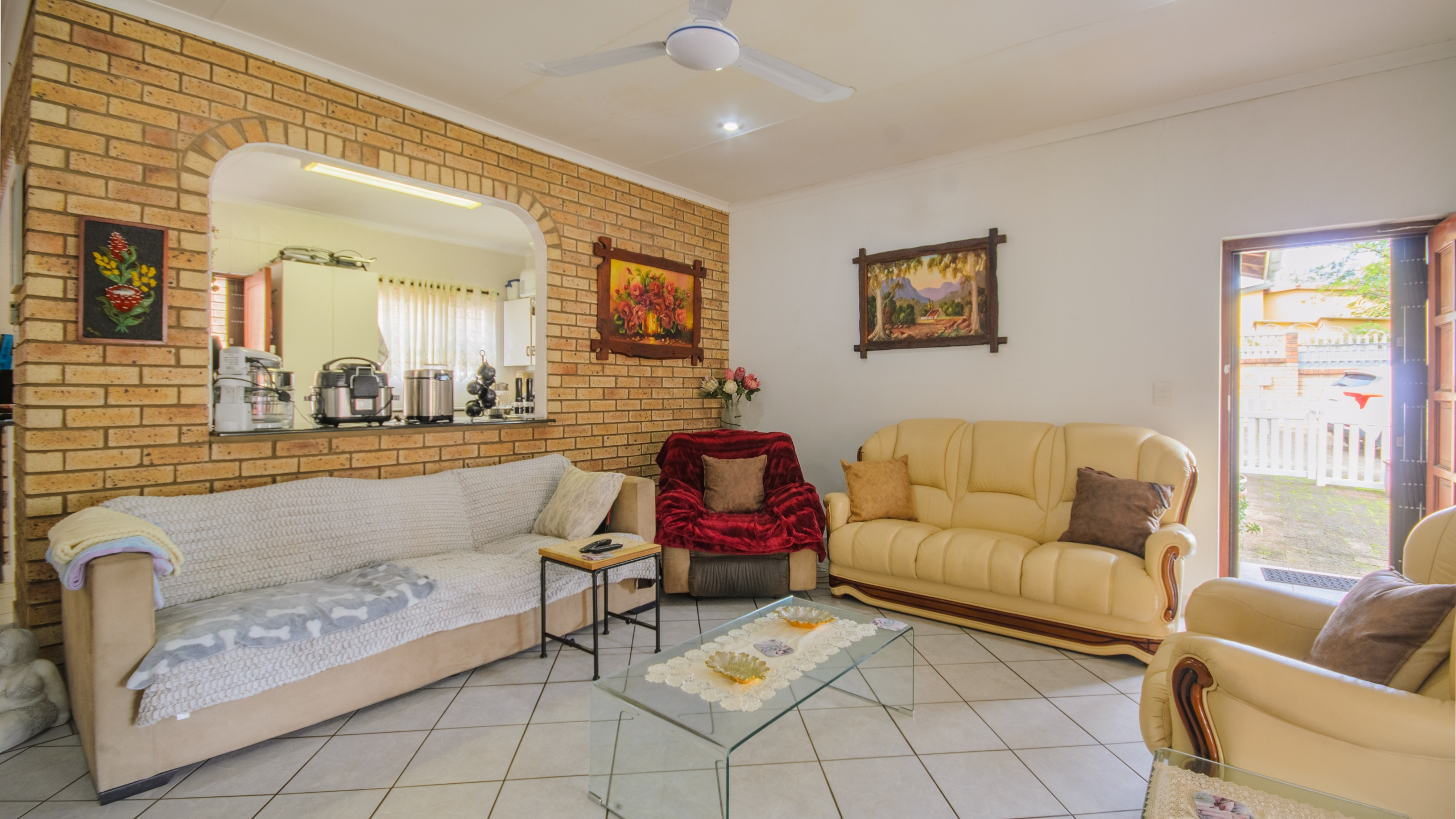 DSC_0252-HDR 3-Bedroom Solar-Powered Townhouse in Manaba Beach with Private Garden