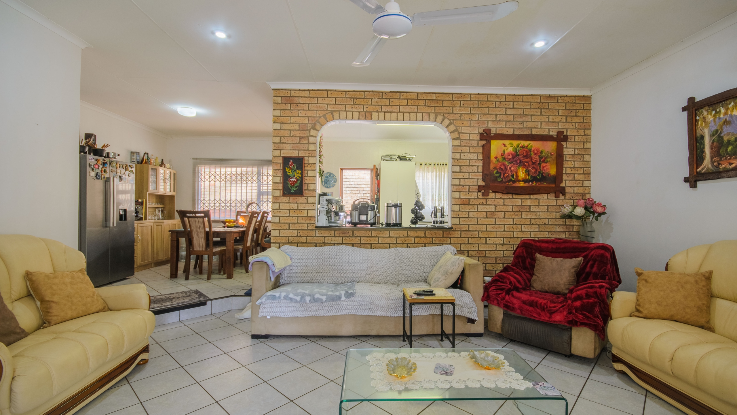 DSC_0270-HDR 3-Bedroom Solar-Powered Townhouse in Manaba Beach with Private Garden