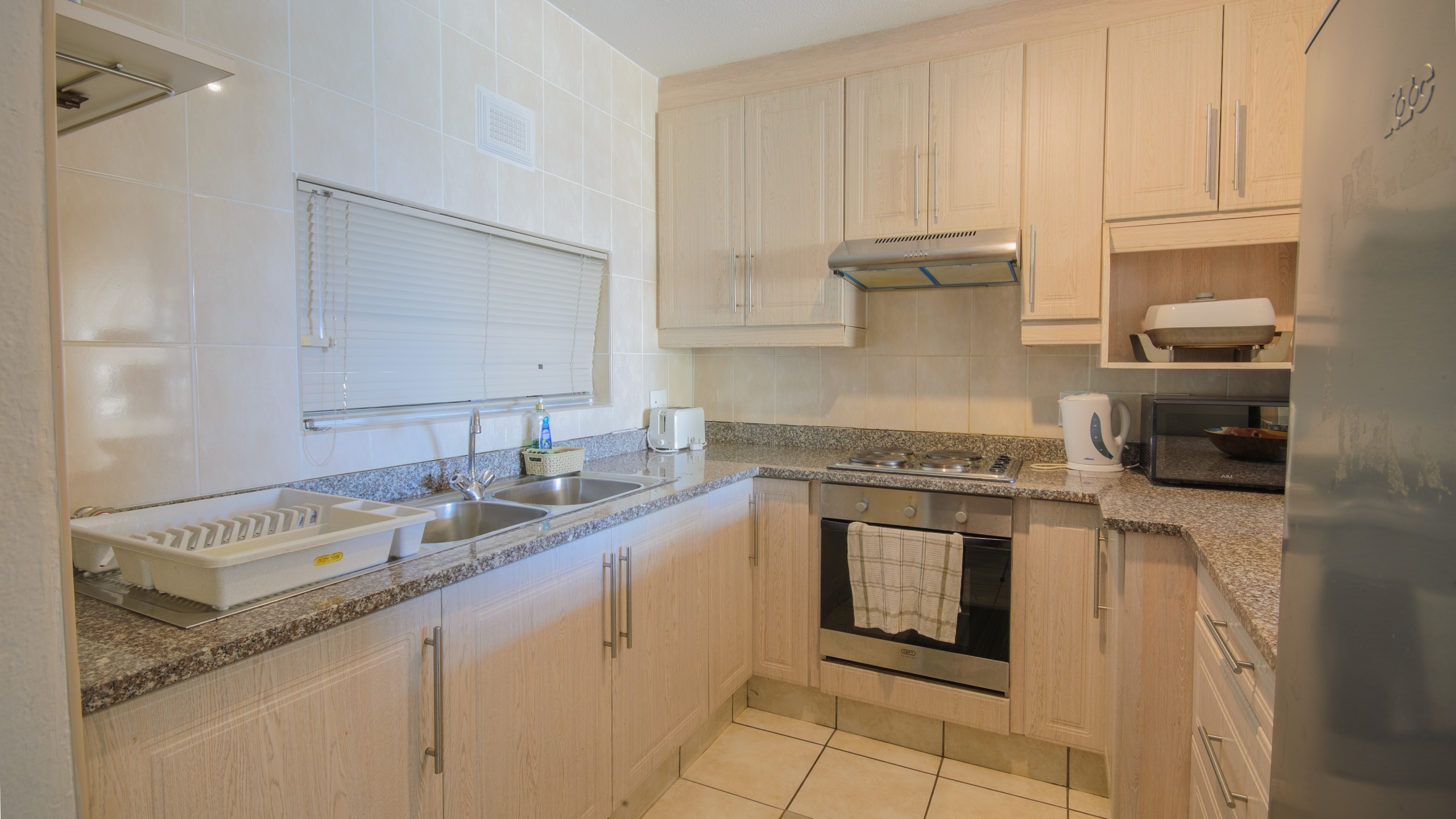 DSC_0315-HDR 2 Bedroom Apartment With Spectacular Sea Views For Sale In Margate