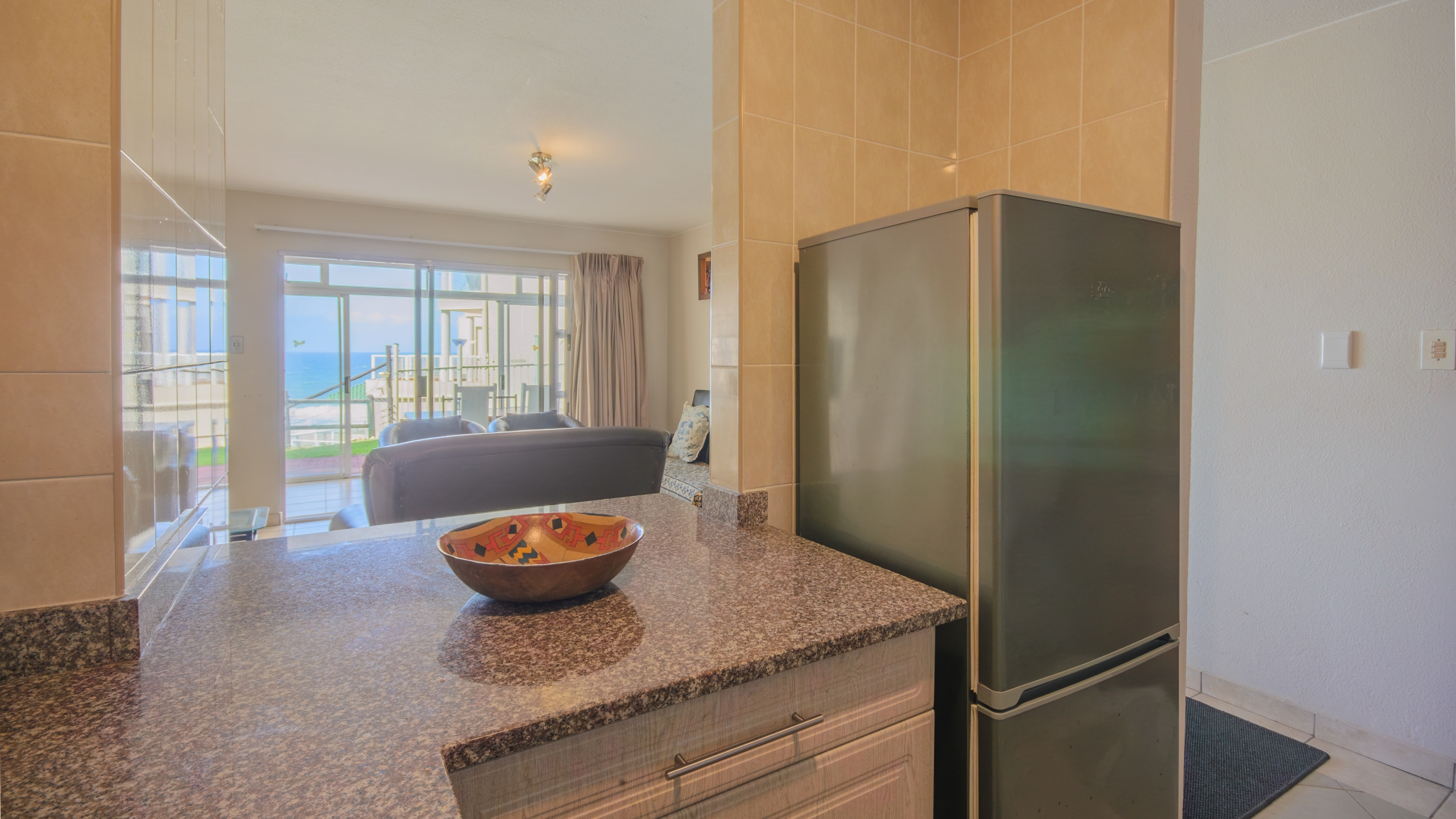 DSC_0330-HDR 2 Bedroom Apartment With Spectacular Sea Views For Sale In Margate