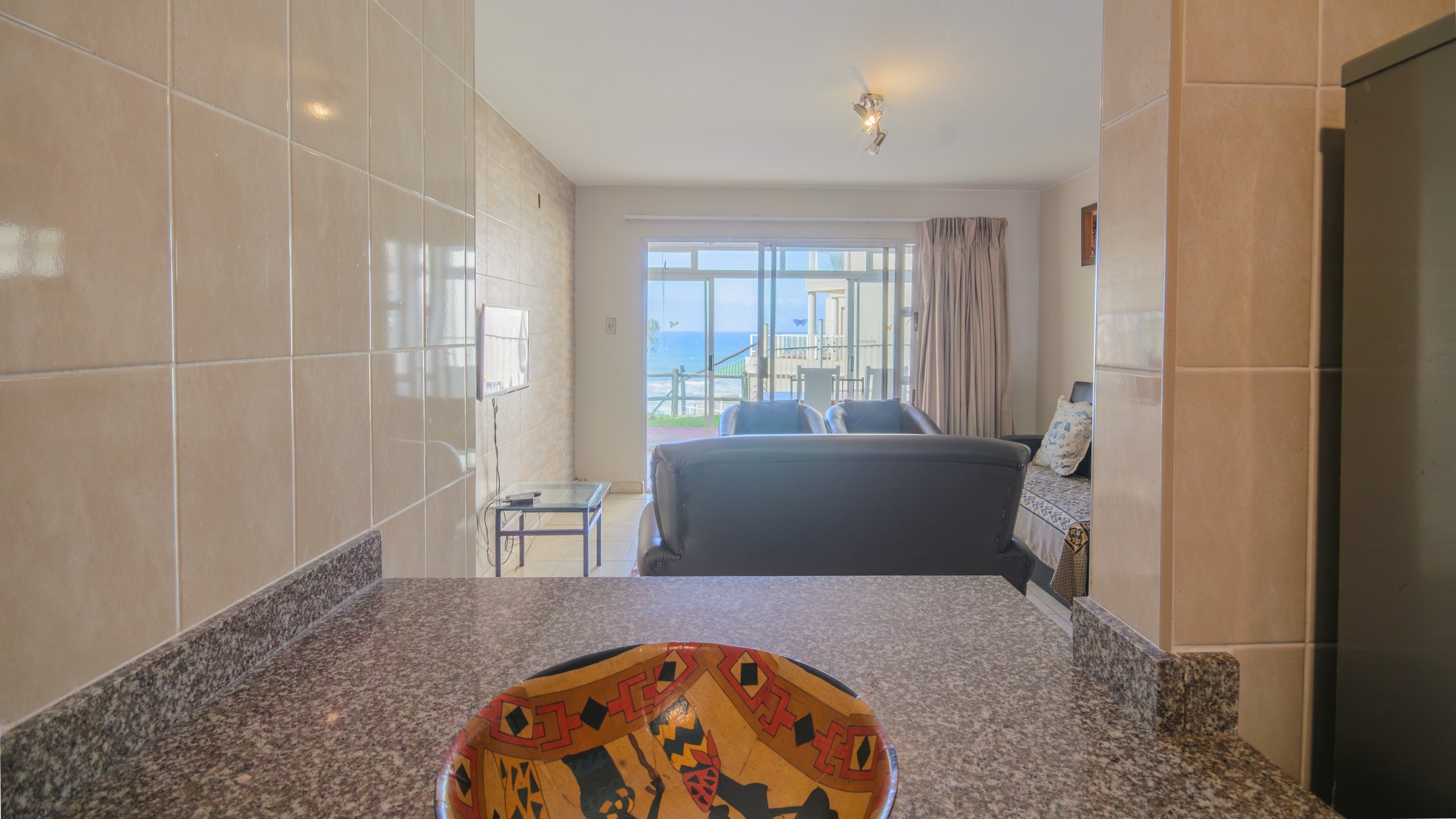 DSC_0345-HDR 2 Bedroom Apartment With Spectacular Sea Views For Sale In Margate