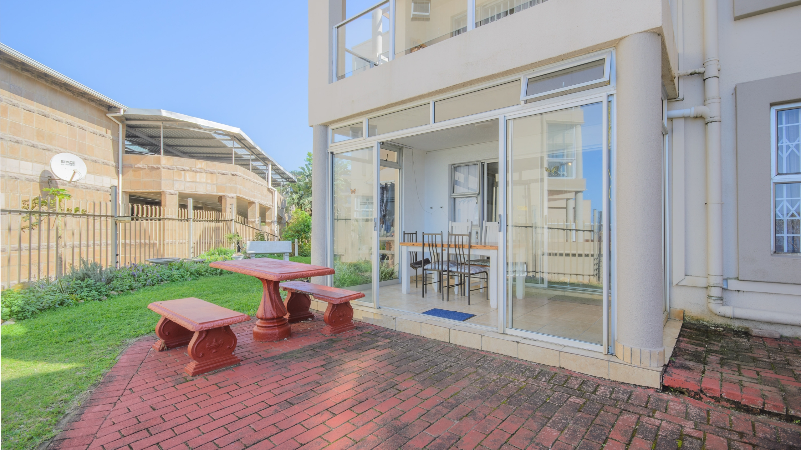 DSC_0405-HDR 2 Bedroom Apartment With Spectacular Sea Views For Sale In Margate
