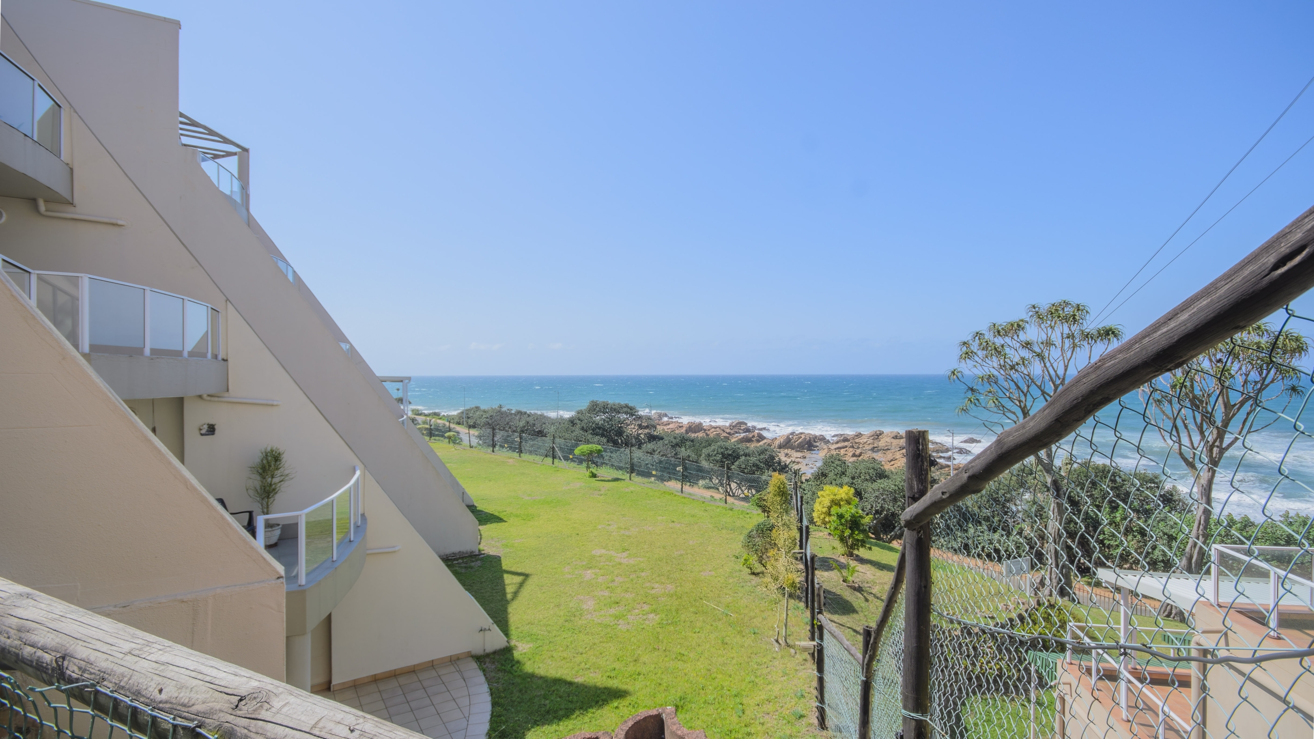 DSC_0417-HDR 2 2 Bedroom Apartment With Spectacular Sea Views For Sale In Margate
