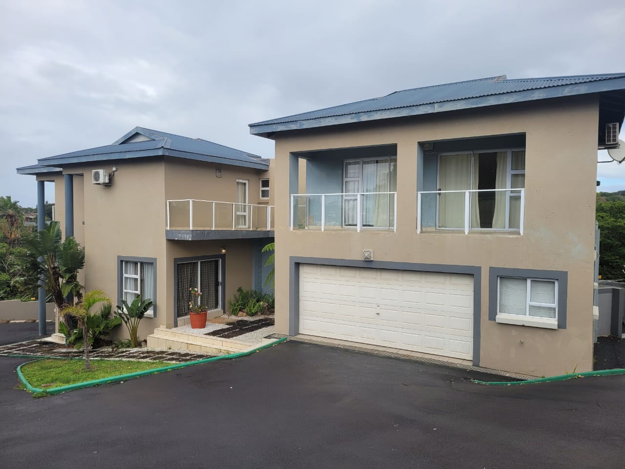 IMG-20241015-WA0041 Beautiful Double-Story Family Home with Separate Flat in Shelly Beach
