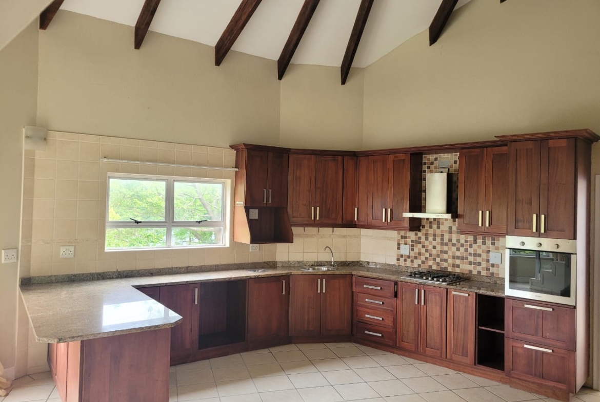Beautiful Double-Story Family Home with Separate Flat in Shelly Beach