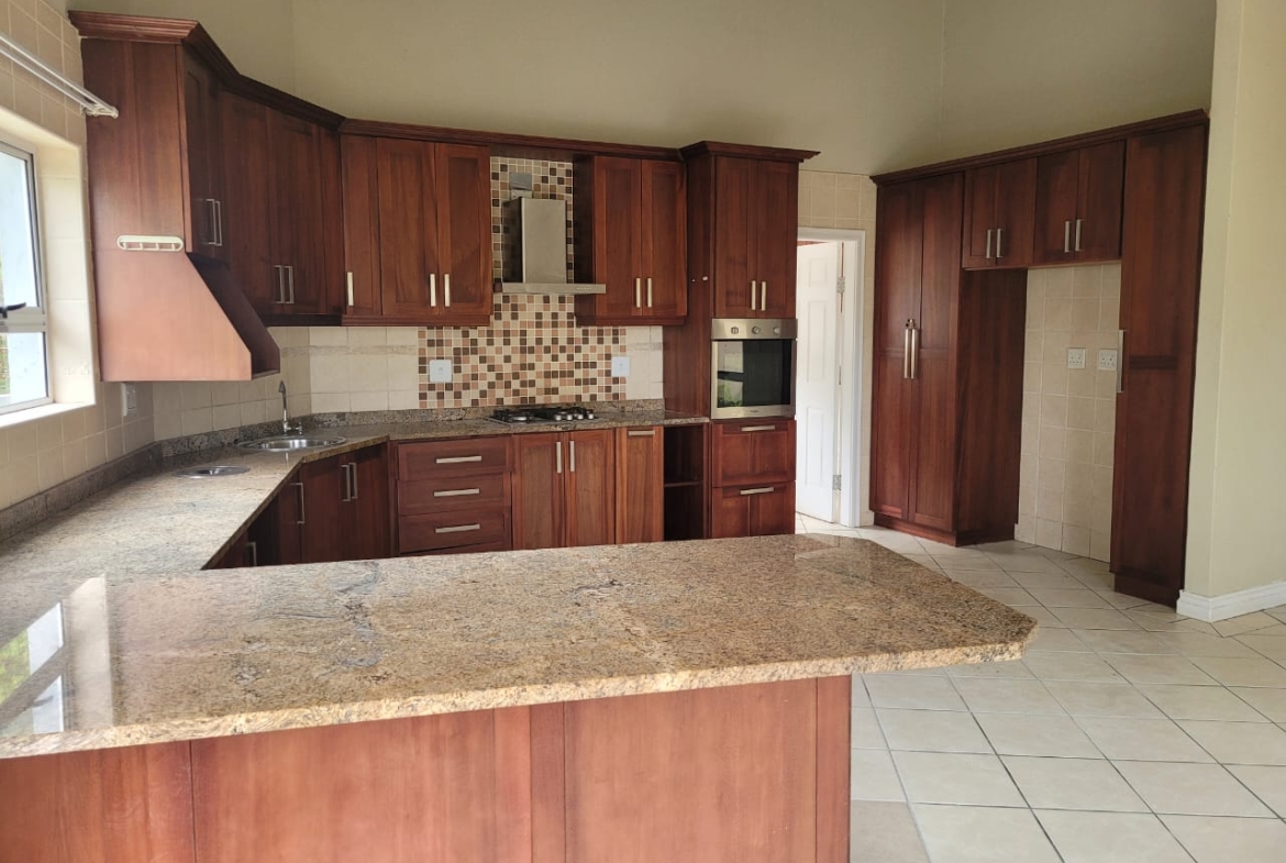 Beautiful Double-Story Family Home with Separate Flat in Shelly Beach