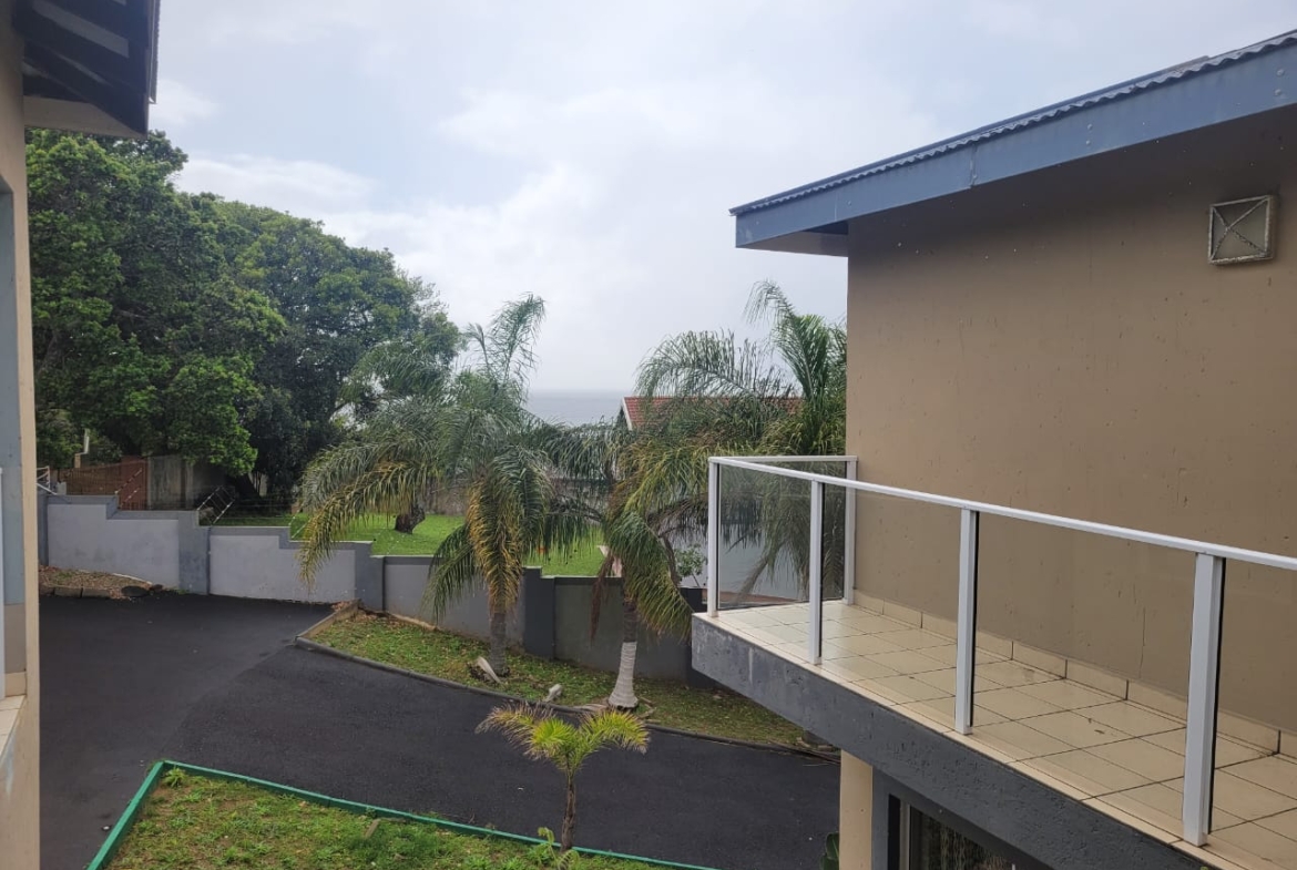 Beautiful Double-Story Family Home with Separate Flat in Shelly Beach