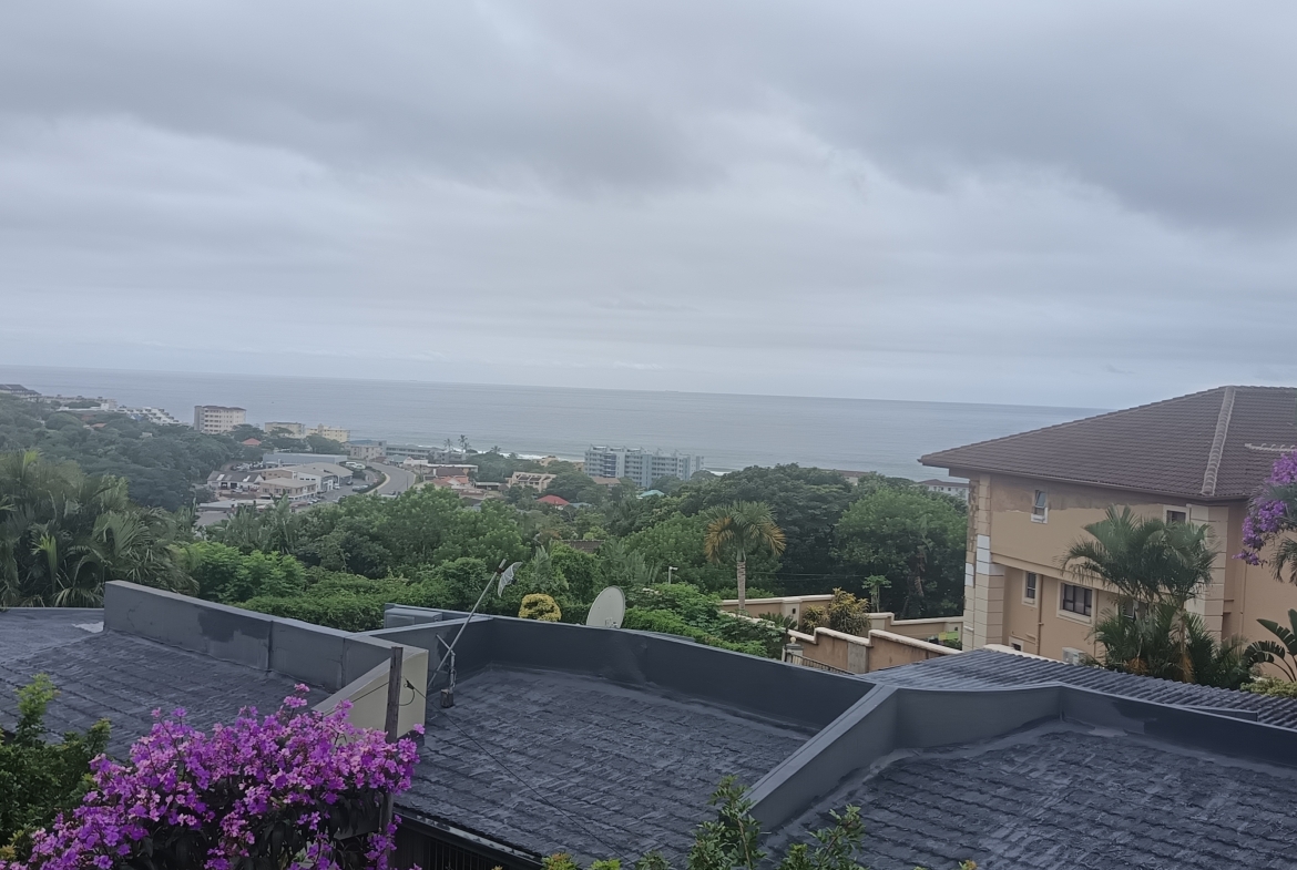 6-Bedroom Coastal Sanctuary with Expansive Sea Views – Margate,