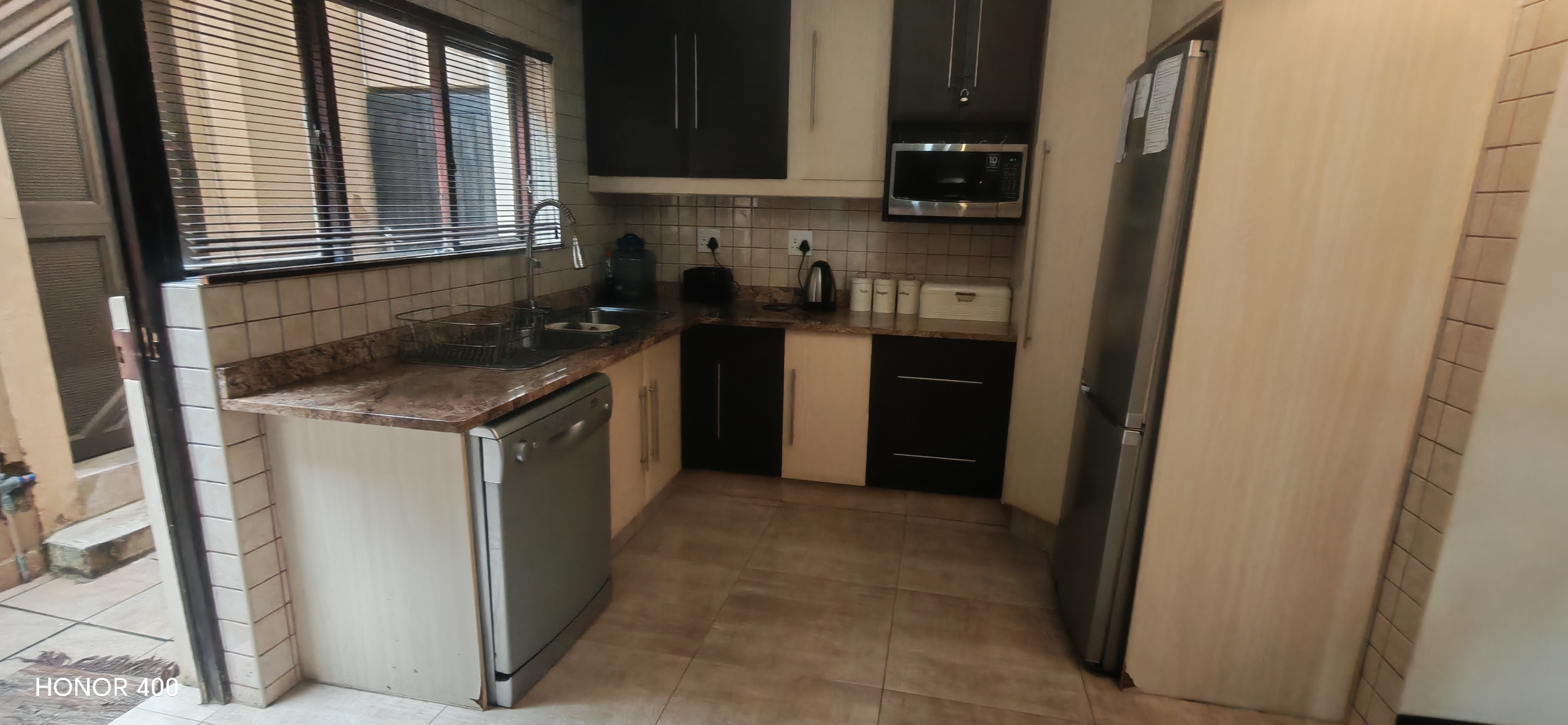 IMG_20260922_095457 Sophisticated 5-Bedroom Residence with Ocean Views, Uvongo