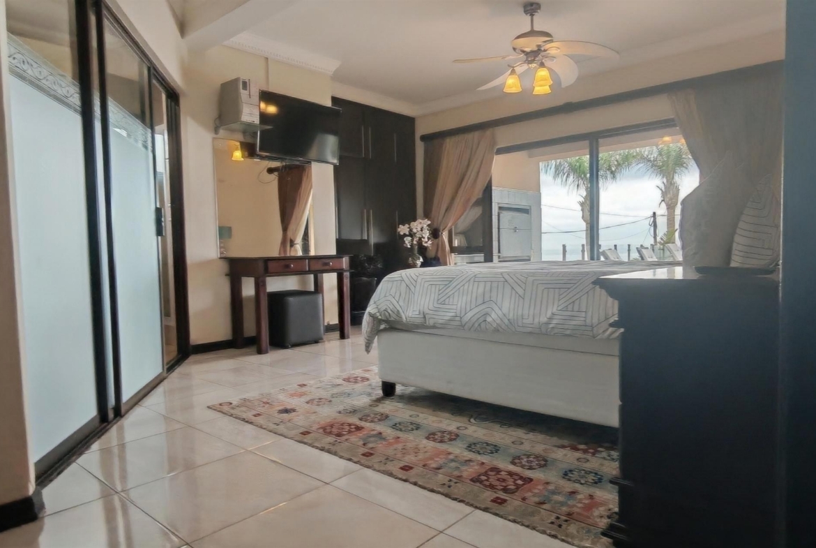 Sophisticated 5-Bedroom Residence with Ocean Views, Uvongo