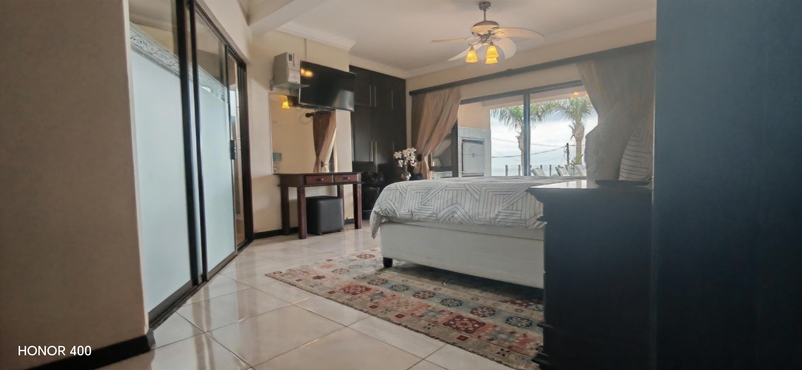 IMG_20260922_095656_edit_302562725465517 Sophisticated 5-Bedroom Residence with Ocean Views, Uvongo