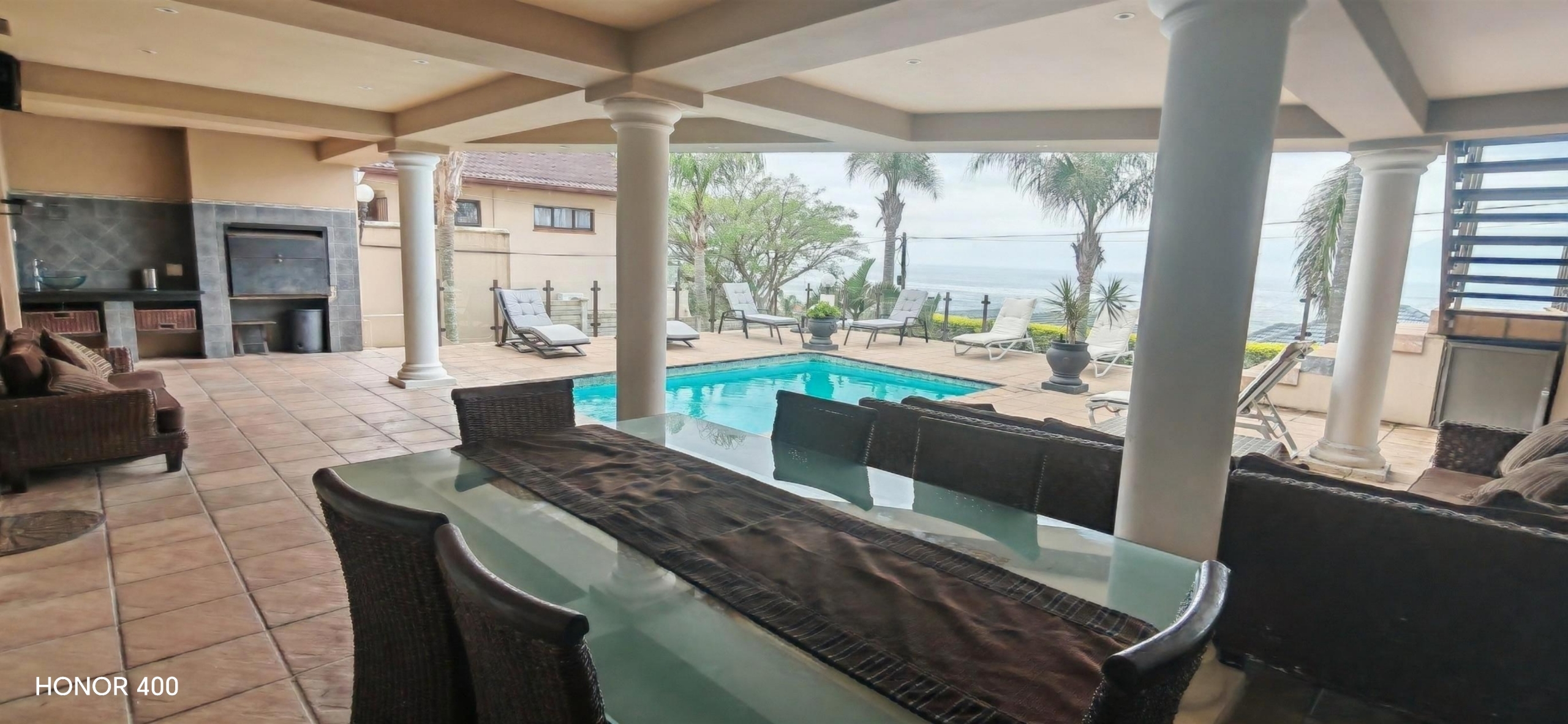 IMG_20260922_095929_edit_302803906421467 Sophisticated 5-Bedroom Residence with Ocean Views, Uvongo