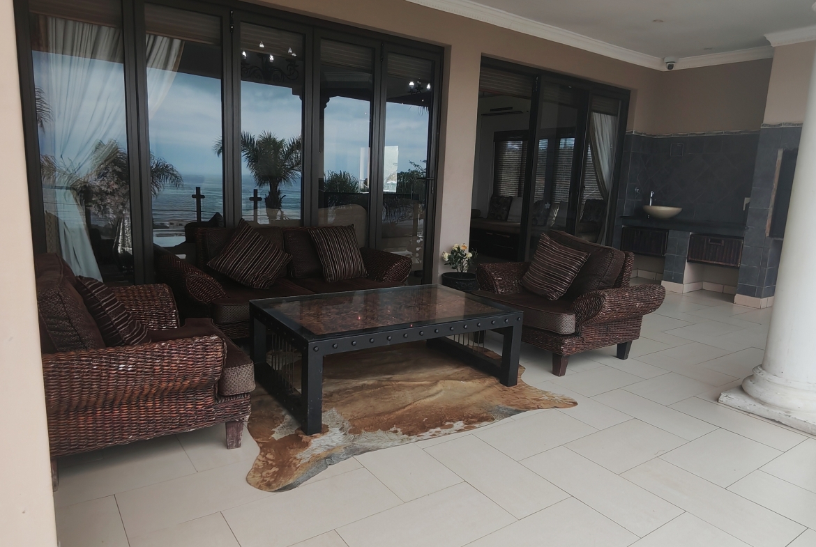 Sophisticated 5-Bedroom Residence with Ocean Views, Uvongo