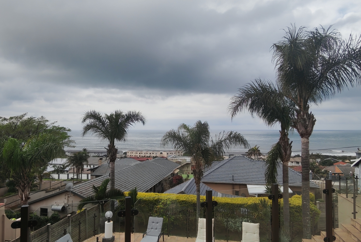 Sophisticated 5-Bedroom Residence with Ocean Views, Uvongo