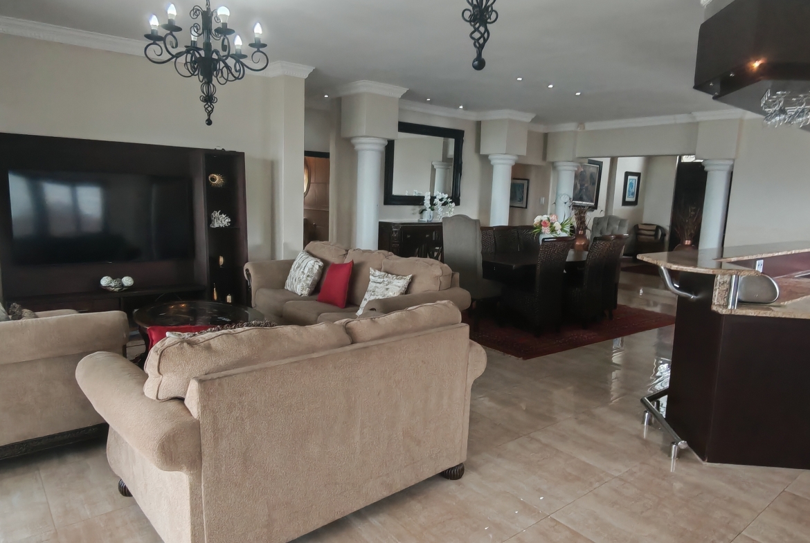 Sophisticated 5-Bedroom Residence with Ocean Views, Uvongo