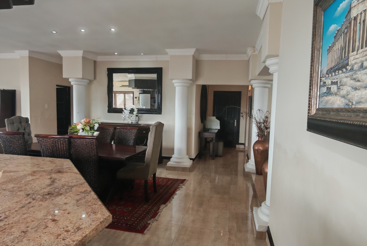 Sophisticated 5-Bedroom Residence with Ocean Views, Uvongo