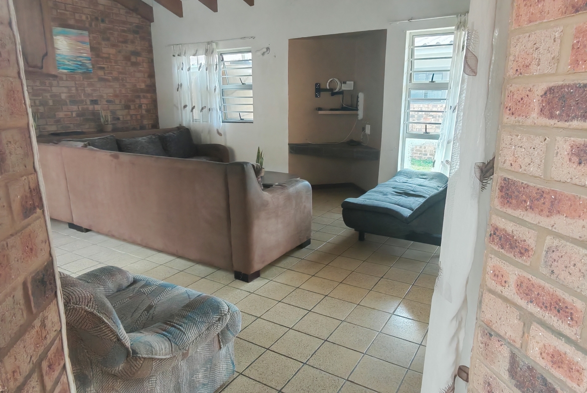 Modern 7-Bedroom Beachfront Residence with Uninterrupted Sea Views – Spiros Beach, Port Edward