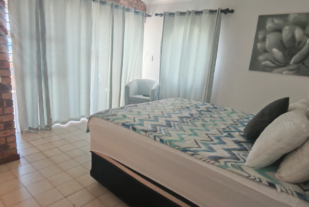 Modern 7-Bedroom Beachfront Residence with Uninterrupted Sea Views – Spiros Beach, Port Edward