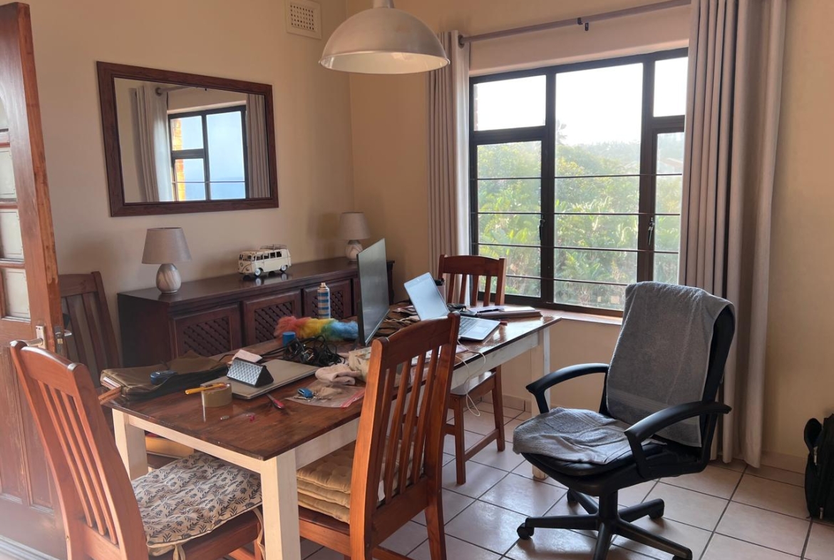 Spacious 2-Bedroom Apartment with Beautiful Sea Views to Rent