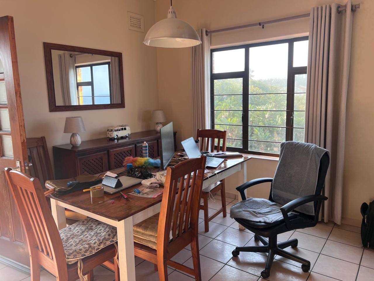 IMG_4069 Spacious 2-Bedroom Apartment with Beautiful Sea Views to Rent