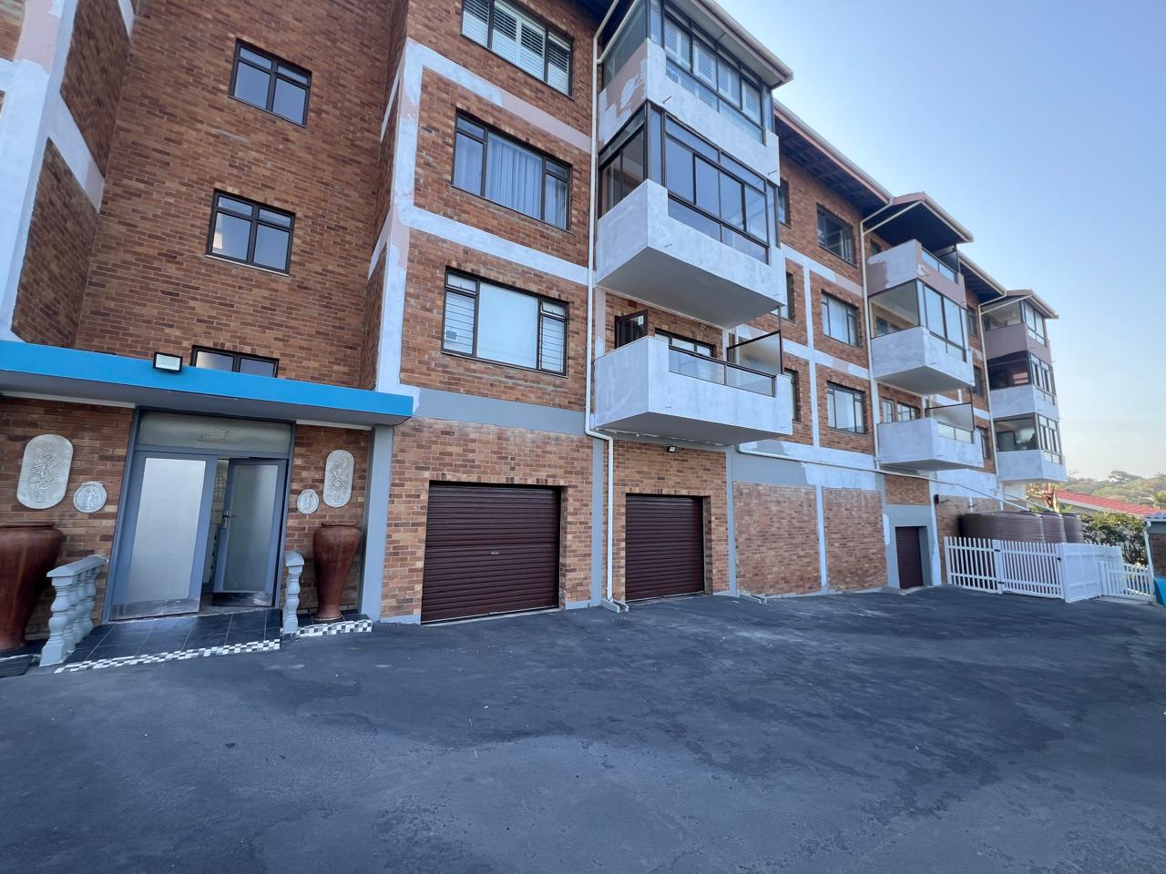 IMG_4071 Spacious 2-Bedroom Apartment with Beautiful Sea Views to Rent