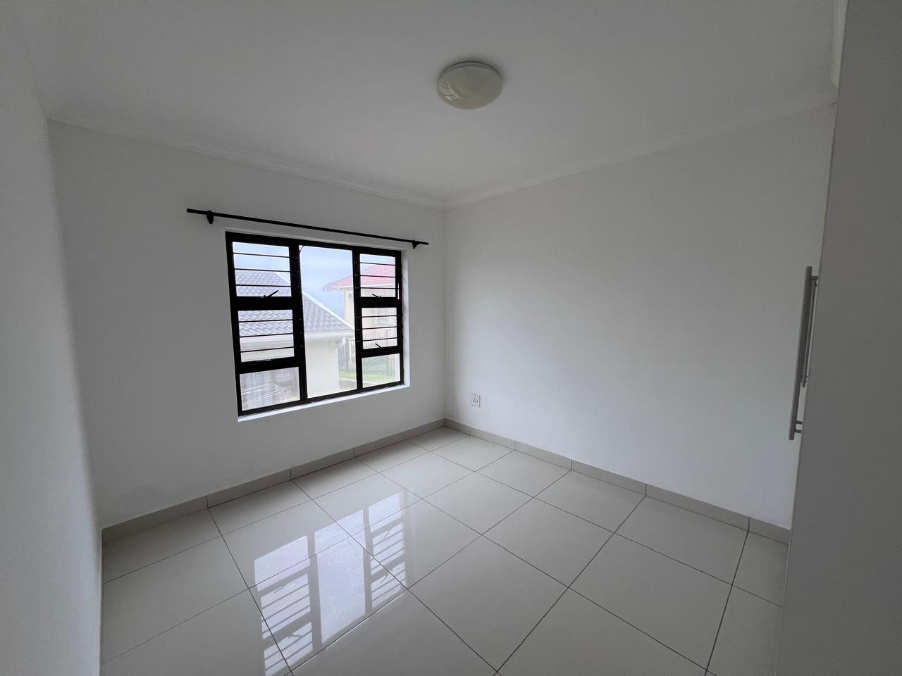 IMG_4249 Modern 2 Bedroom Apartment To Rent in Uvongo