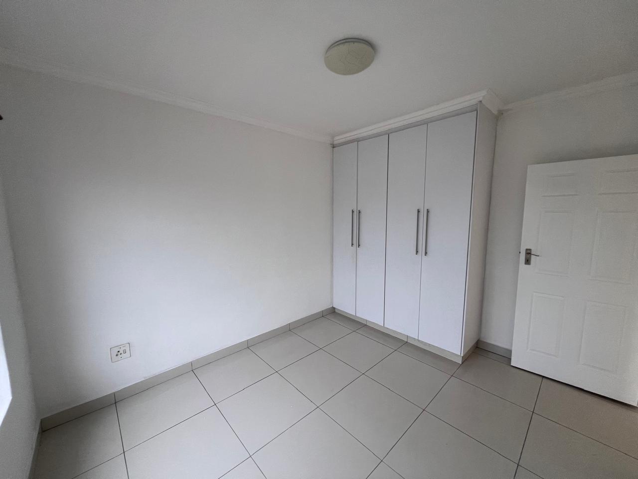 IMG_4250 Modern 2 Bedroom Apartment To Rent in Uvongo