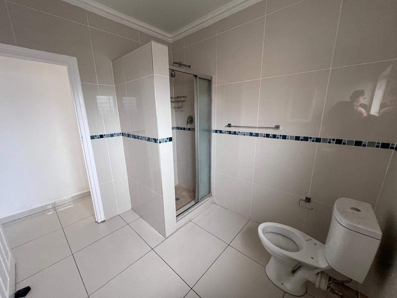 IMG_4252 Modern 2 Bedroom Apartment To Rent in Uvongo