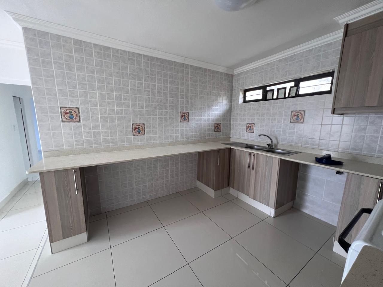 IMG_4257 Modern 2 Bedroom Apartment To Rent in Uvongo