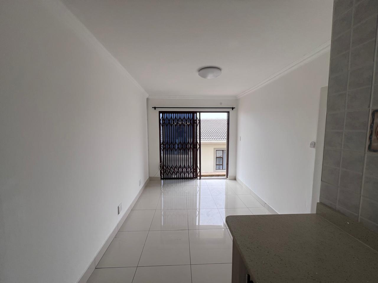 IMG_4258 Modern 2 Bedroom Apartment To Rent in Uvongo