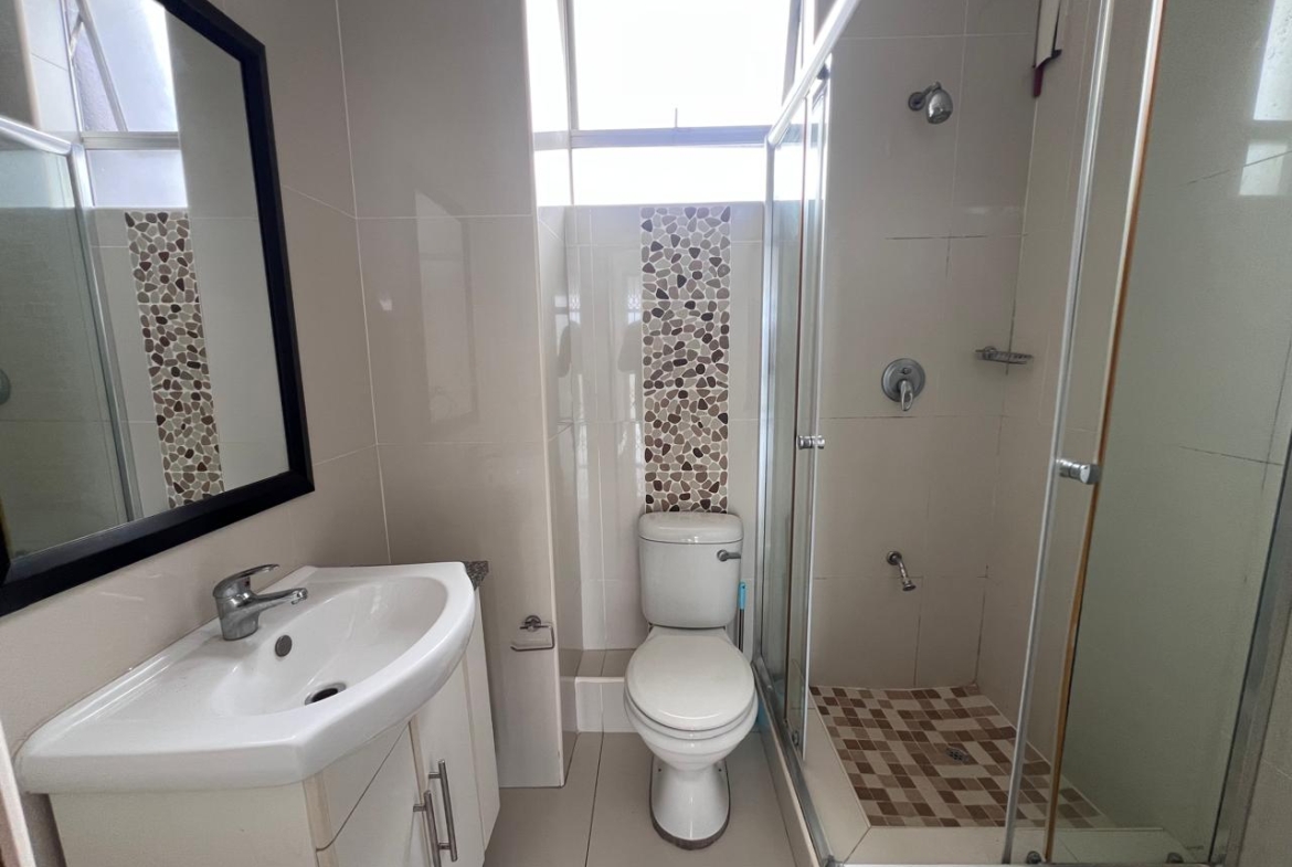 Spacious 3-Bedroom Apartment with Beautiful Sea Views