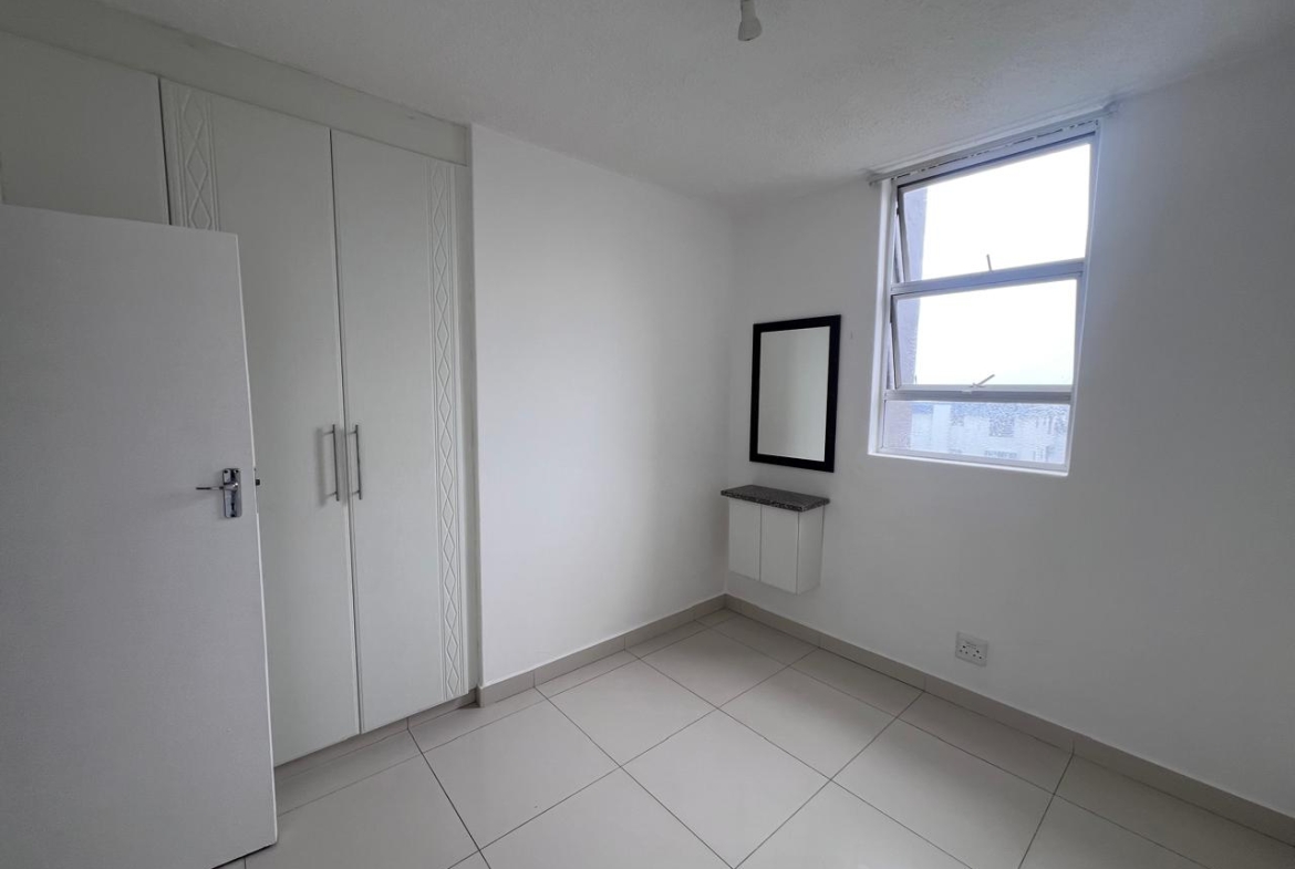 Spacious 3-Bedroom Apartment with Beautiful Sea Views
