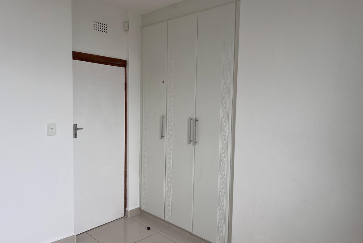 Spacious 3-Bedroom Apartment with Beautiful Sea Views