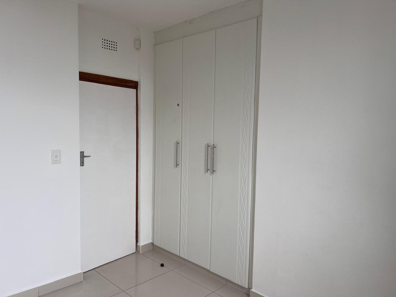 IMG_4268 Spacious 3-Bedroom Apartment with Beautiful Sea Views