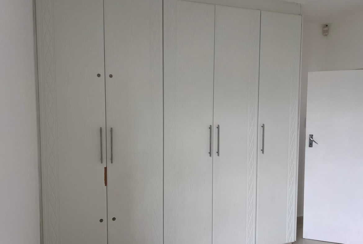 Spacious 3-Bedroom Apartment with Beautiful Sea Views
