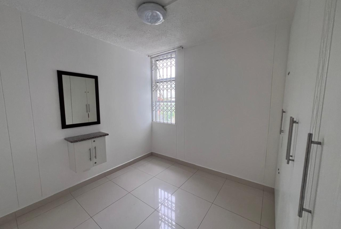 Spacious 3-Bedroom Apartment with Beautiful Sea Views