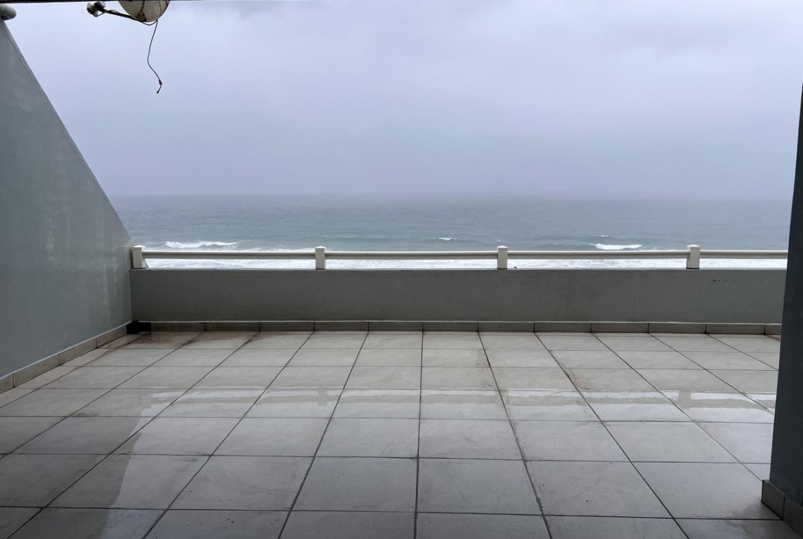 Spacious 3-Bedroom Apartment with Beautiful Sea Views
