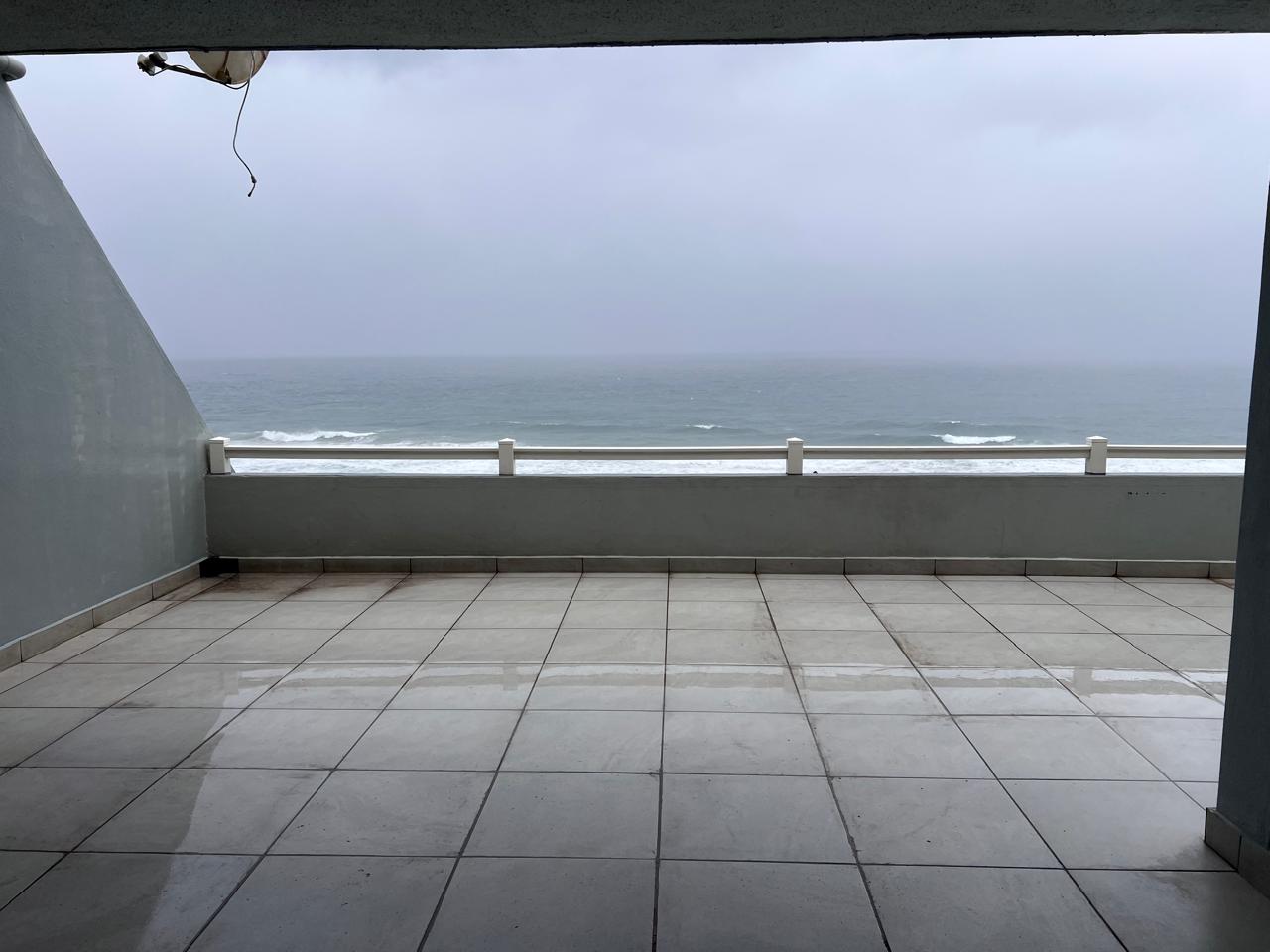IMG_4280 Spacious 3-Bedroom Apartment with Beautiful Sea Views