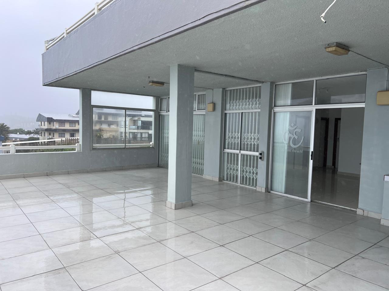 IMG_4283 Spacious 3-Bedroom Apartment with Beautiful Sea Views