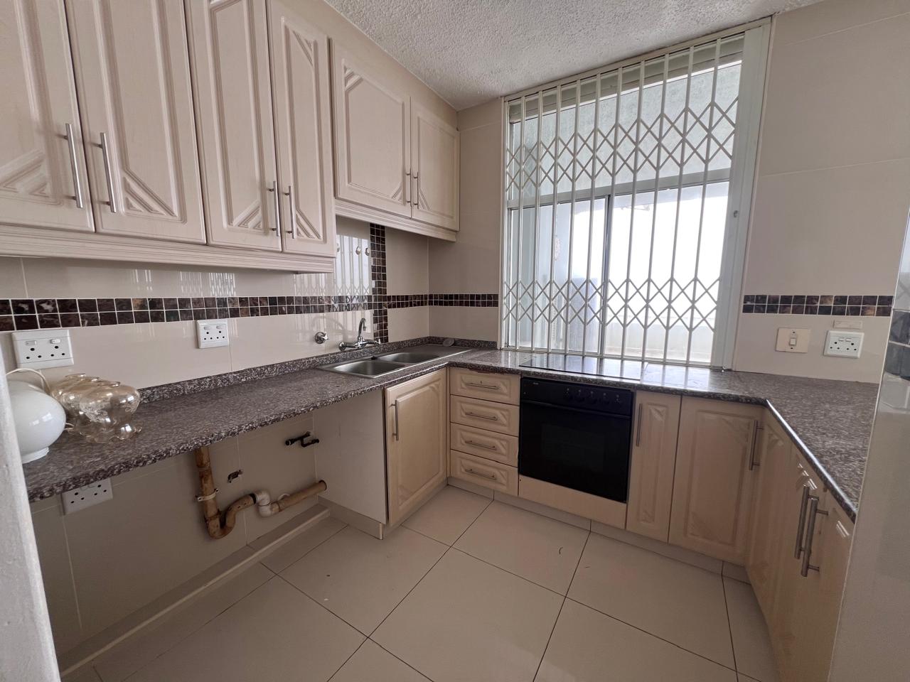 IMG_4287 Spacious 3-Bedroom Apartment with Beautiful Sea Views