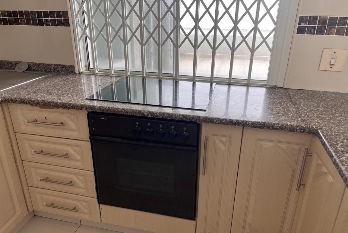 Spacious 3-Bedroom Apartment with Beautiful Sea Views