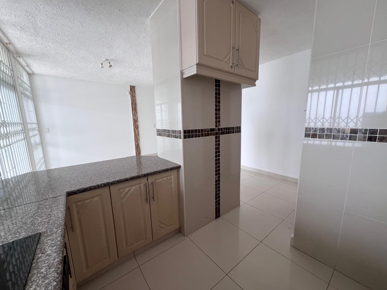 IMG_4289 Spacious 3-Bedroom Apartment with Beautiful Sea Views