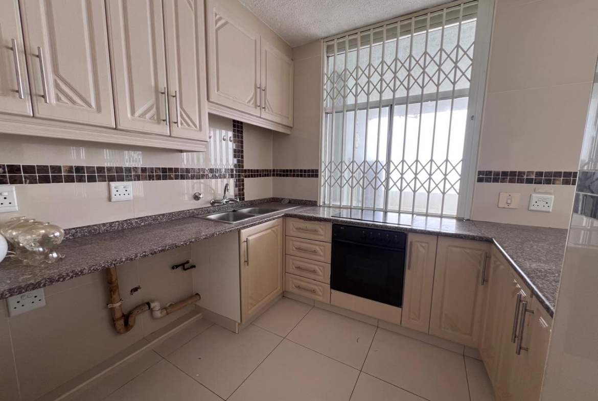 Spacious 3-Bedroom Apartment with Beautiful Sea Views