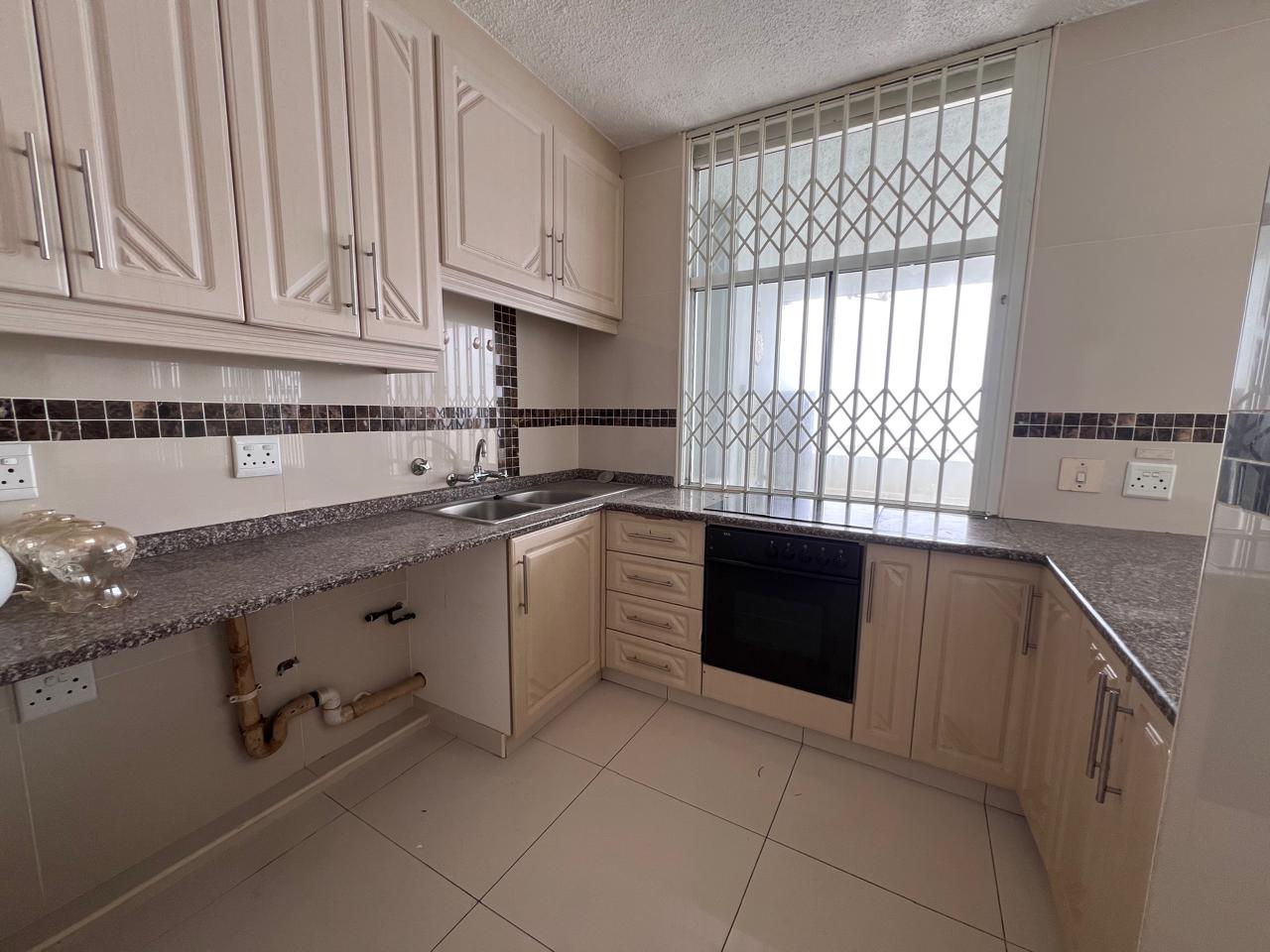 IMG_4290 Spacious 3-Bedroom Apartment with Beautiful Sea Views