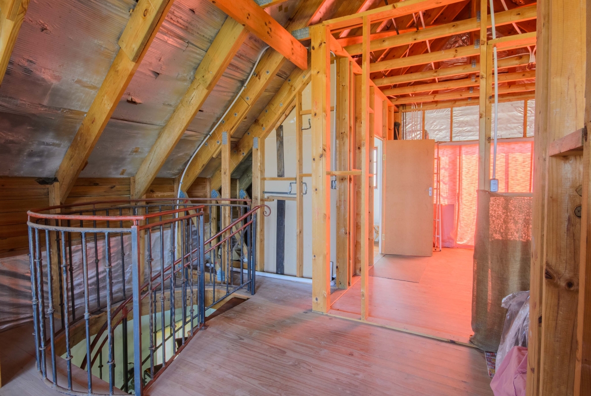 The Former Galleon – Unique Renovation Opportunity with Incredible Views